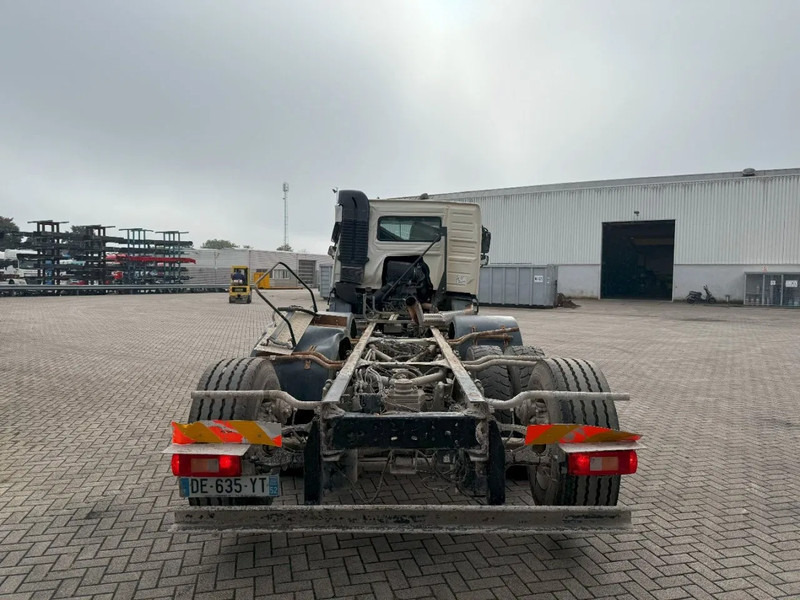 Volvo FMX 450 / ENGINE RUNNING / 8X4 / VEB / ONLY:260642 KM / PTO / LIFT+LENKACHSE / ALCOA / AUTOMATIC / EURO-6 / 2014 - Važiuoklės sunkvežimis: foto 4 Volvo FMX 450 / ENGINE RUNNING / 8X4 / VEB / ONLY:260642 KM / PTO / LIFT+LENKACHSE / ALCOA / AUTOMATIC / EURO-6 / 2014 - Važiuoklės sunkvežimis: foto 4