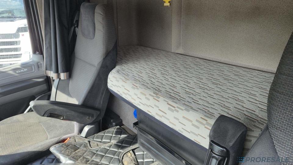 Tentinis sunkvežimis DAF CF 370 FA EURO 6 velkoobjemová souprava - prodejné jen s přívěsem GNIOTPOL P0478Z - cena je za celou soupravu: foto 7