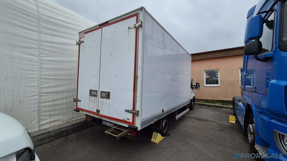 IVECO DAILY 35S16 skříň - 8 palet - Furgonas su krovinių dėže: foto 4 IVECO DAILY 35S16 skříň - 8 palet - Furgonas su krovinių dėže: foto 4