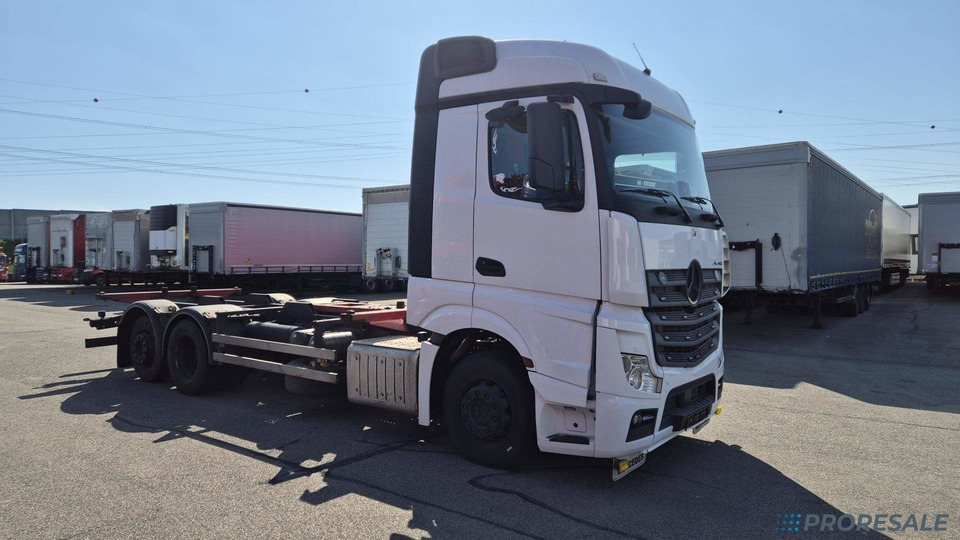 MERCEDES-BENZ ACTROS 2546 L 6X2 EURO 6 - pro přepravu BDF - Konteineris-vežimus/ Sukeisti kūną sunkvežimis: foto 1 MERCEDES-BENZ ACTROS 2546 L 6X2 EURO 6 - pro přepravu BDF - Konteineris-vežimus/ Sukeisti kūną sunkvežimis: foto 1