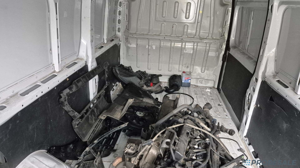 OPEL MOVANO 2,2 CDTi 121 kW - nepojízdný - demontovaný motor s převodovkou - Furgonas šaldytuvas: foto 5 OPEL MOVANO 2,2 CDTi 121 kW - nepojízdný - demontovaný motor s převodovkou - Furgonas šaldytuvas: foto 5
