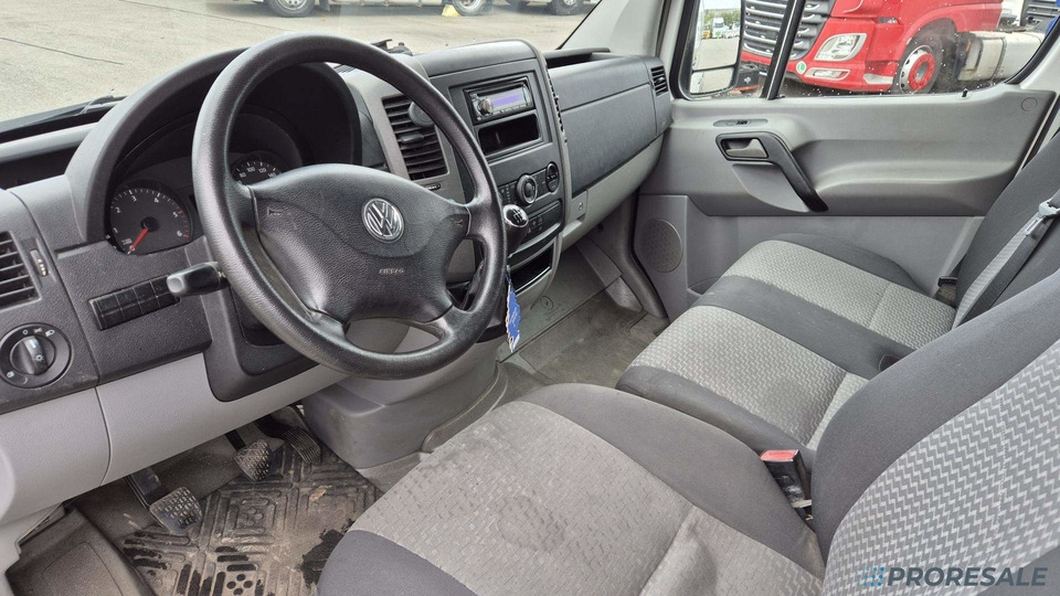 VOLKSWAGEN CRAFTER 2,0 TDi 100 kW skříňový - Furgonas su krovinių dėže: foto 5 VOLKSWAGEN CRAFTER 2,0 TDi 100 kW skříňový - Furgonas su krovinių dėže: foto 5
