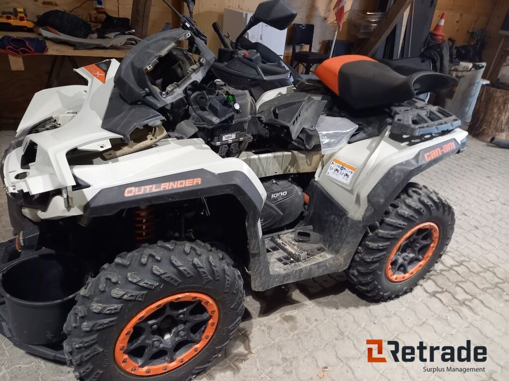 ATV CAN-AM OUTLANDER 1000 - Keturratis: foto 1 ATV CAN-AM OUTLANDER 1000 - Keturratis: foto 1