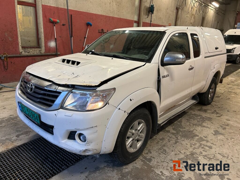 Bil Toyota Hilux 4wd N2 - Lengvasis automobilis: foto 2 Bil Toyota Hilux 4wd N2 - Lengvasis automobilis: foto 2