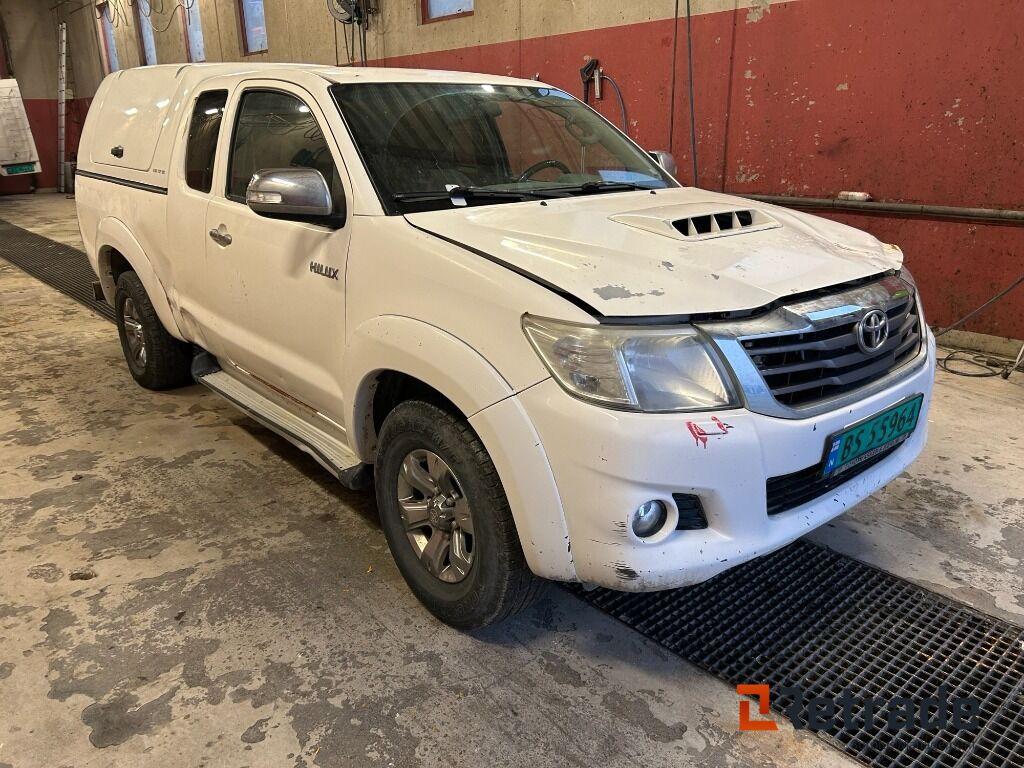 Bil Toyota Hilux 4wd N2 - Lengvasis automobilis: foto 1 Bil Toyota Hilux 4wd N2 - Lengvasis automobilis: foto 1
