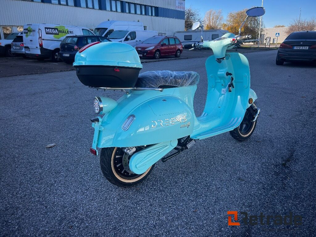 EL Skoter/EL moped Dreems Amalfi - Hely ny - Motociklas: foto 4 EL Skoter/EL moped Dreems Amalfi - Hely ny - Motociklas: foto 4