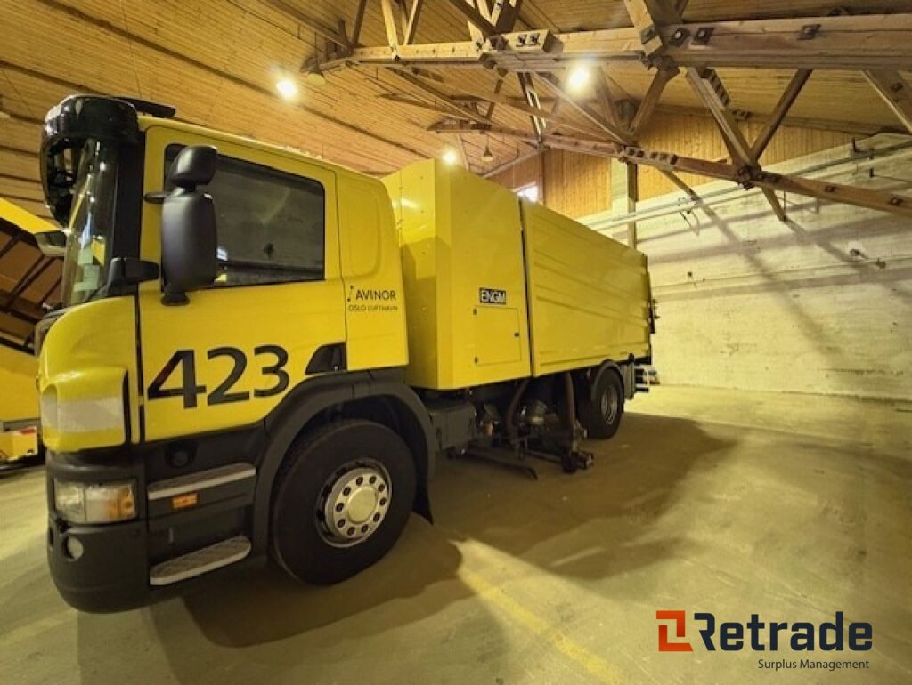 Glykol suger - Scania P310 med Bucher STKF 9500 på bygg! - Šiukšliavežis: foto 3 Glykol suger - Scania P310 med Bucher STKF 9500 på bygg! - Šiukšliavežis: foto 3