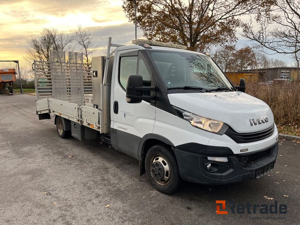 IVECO 35-180 3,0D med Alu-knæklad og læsserampe. - Lengvasis automobilis: foto 2 IVECO 35-180 3,0D med Alu-knæklad og læsserampe. - Lengvasis automobilis: foto 2