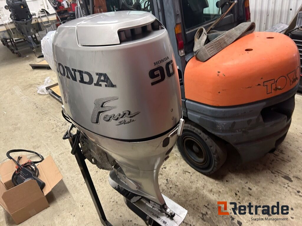 2000 Båt motor Honda Four Stroke 90 hk - Kita technika: foto 2 2000 Båt motor Honda Four Stroke 90 hk - Kita technika: foto 2