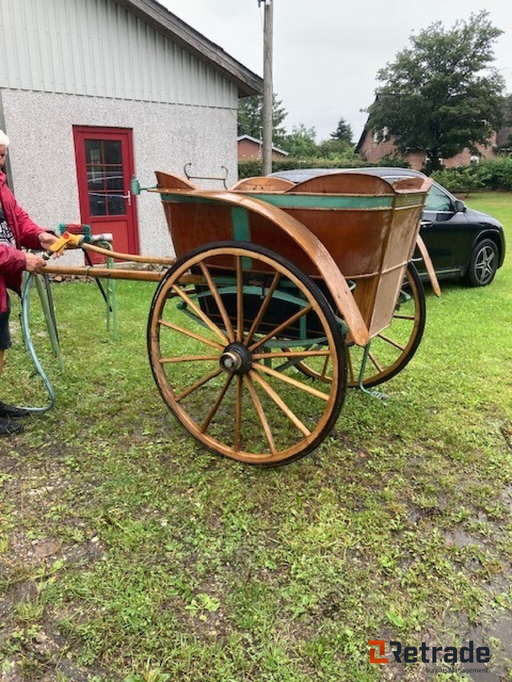 Forskelligt udstyr Oldtimer Hestevogne LOT Jumpe - Kita technika: foto 1 Forskelligt udstyr Oldtimer Hestevogne LOT Jumpe - Kita technika: foto 1