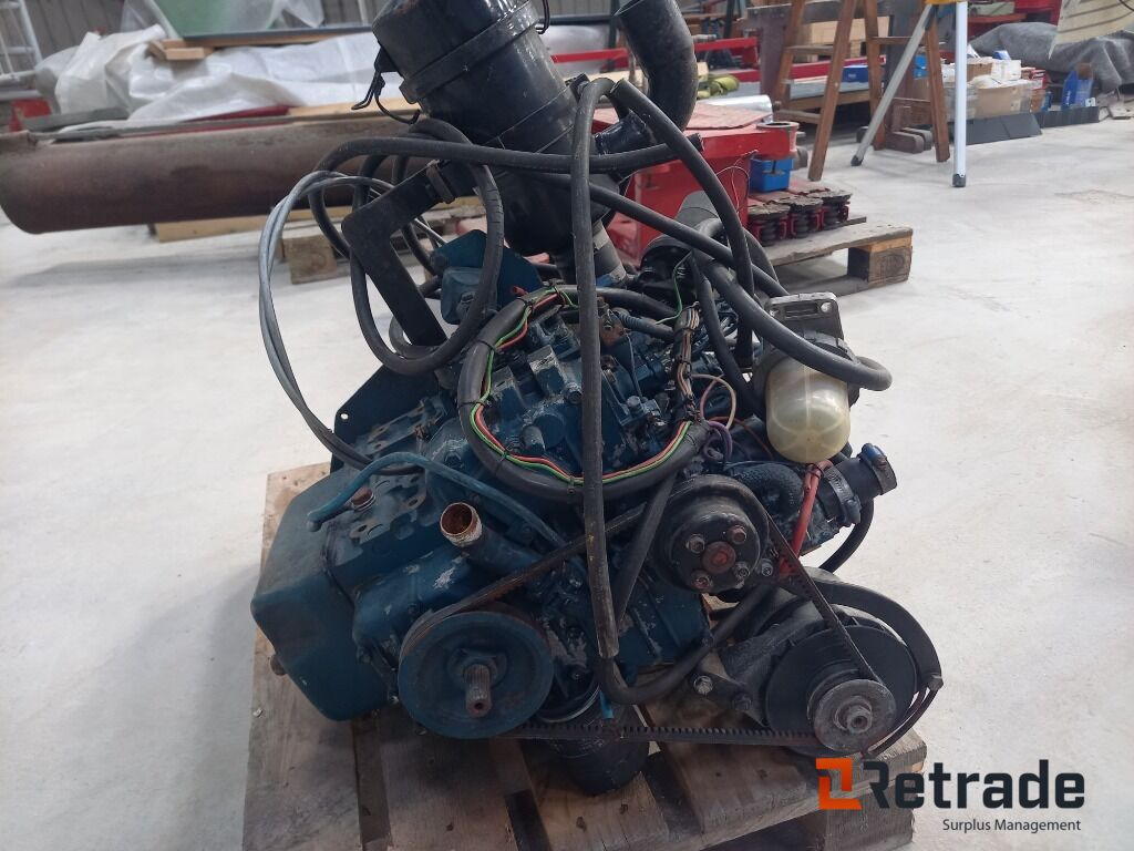 Kubota D150 motor - Variklis: foto 2 Kubota D150 motor - Variklis: foto 2