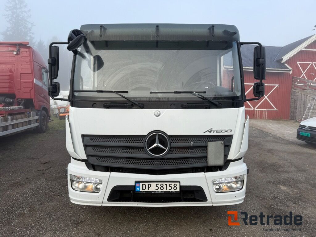 Lastebil Mercedes-Benz Atego EURO 6 Lav kilometer stand med baklem leveres ferdig EU - Platforminis/ Bortinis sunkvežimis: foto 2 Lastebil Mercedes-Benz Atego EURO 6 Lav kilometer stand med baklem leveres ferdig EU - Platforminis/ Bortinis sunkvežimis: foto 2