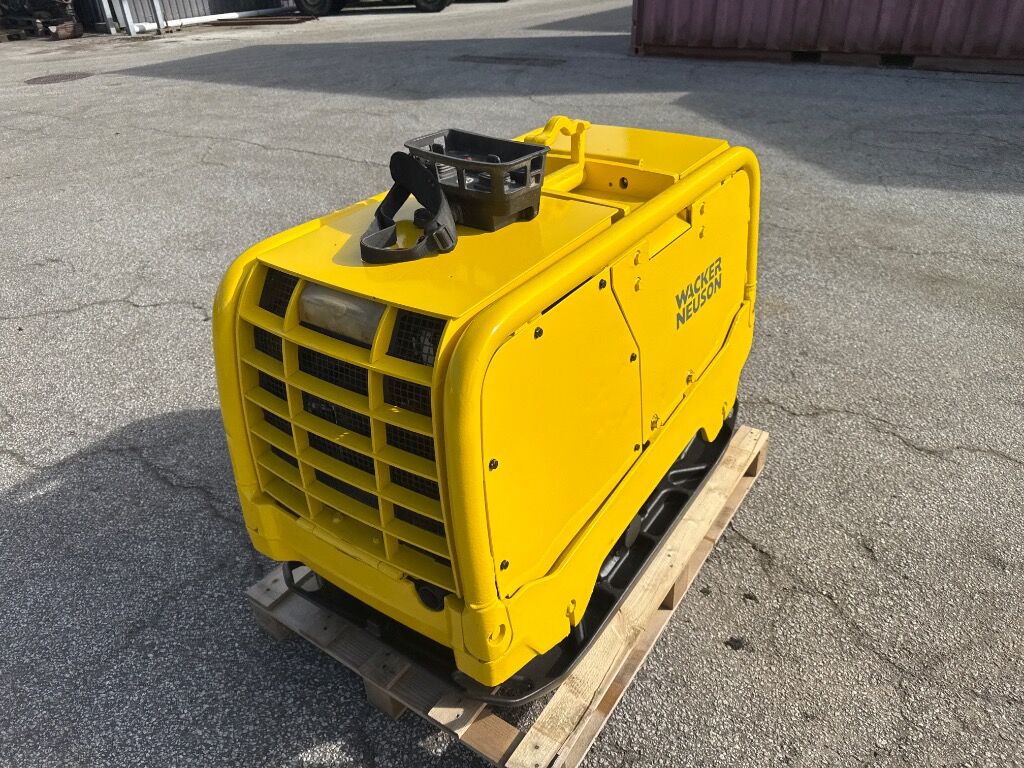 Pladevibrator Wacker Neuson Dpu80 R Remote - Tankinimo plokštė: foto 3 Pladevibrator Wacker Neuson Dpu80 R Remote - Tankinimo plokštė: foto 3