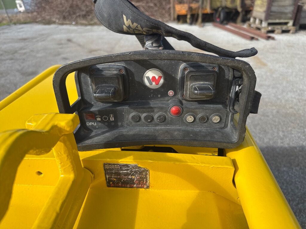 Pladevibrator Wacker Neuson Dpu80 R Remote - Tankinimo plokštė: foto 5 Pladevibrator Wacker Neuson Dpu80 R Remote - Tankinimo plokštė: foto 5