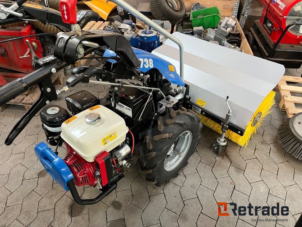 Redskabsbærer BCS 738 Power Safe Motoriseret frontkost - Technika sodui ir daržui: foto 5 Redskabsbærer BCS 738 Power Safe Motoriseret frontkost - Technika sodui ir daržui: foto 5