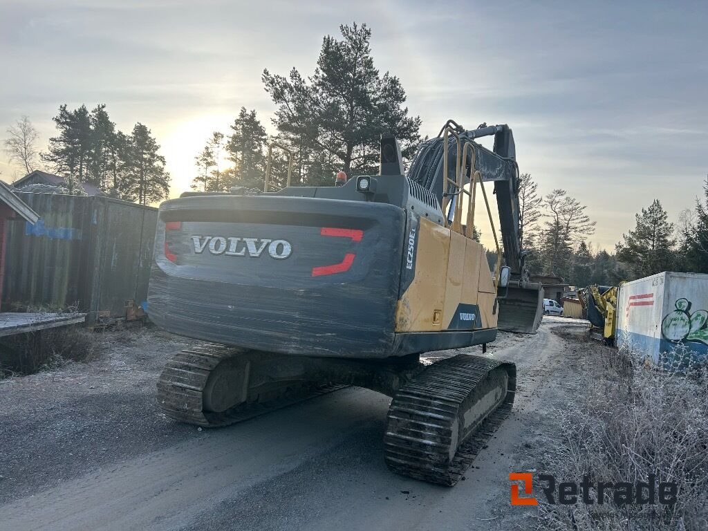 2014 Beltegraver 29 ton Volvo EC250 EL - Statybinė technika: foto 3 2014 Beltegraver 29 ton Volvo EC250 EL - Statybinė technika: foto 3