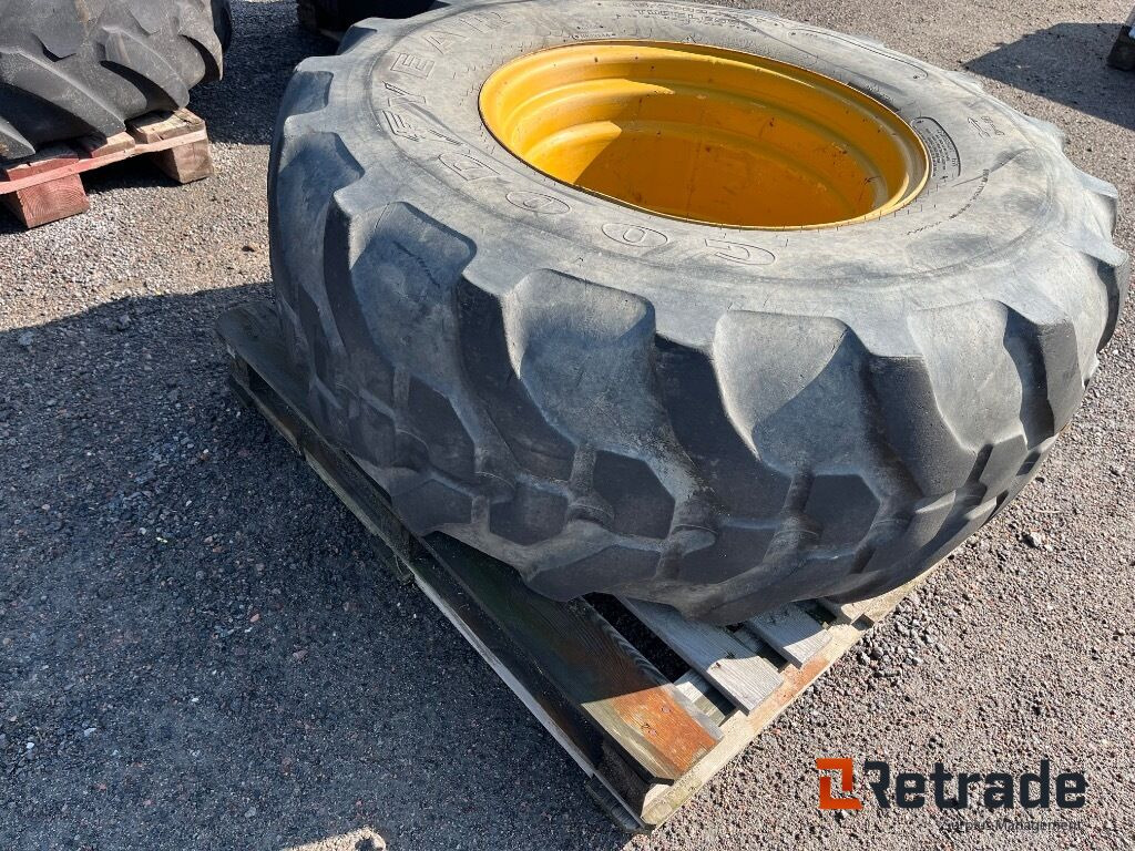 Tvillingmontering dæk og fælge med beslag til Hydrema rendegraver. - Statybinė įranga: foto 3 Tvillingmontering dæk og fælge med beslag til Hydrema rendegraver. - Statybinė įranga: foto 3