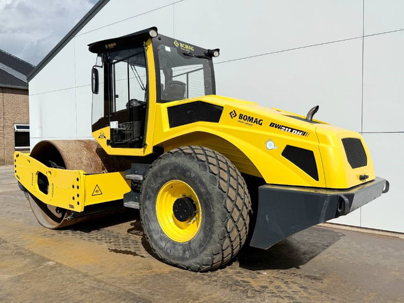 Bomag BW211DH-5 - German Machine / Only 1311 Hours - Volas: foto 3 Bomag BW211DH-5 - German Machine / Only 1311 Hours - Volas: foto 3