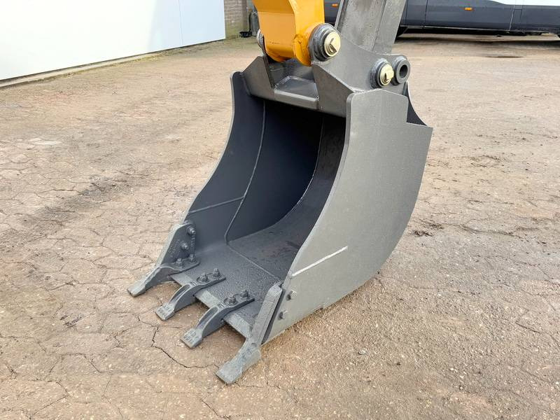 Ekskavatorius-krautuvas Case 570SV 4WD - 4/1 Bucket / Telescopic Boom / AC: foto 17