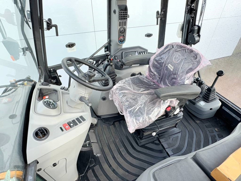 Case 570SV 4WD - 4/1 Bucket / Telescopic Boom / AC - Ekskavatorius-krautuvas: foto 5 Case 570SV 4WD - 4/1 Bucket / Telescopic Boom / AC - Ekskavatorius-krautuvas: foto 5