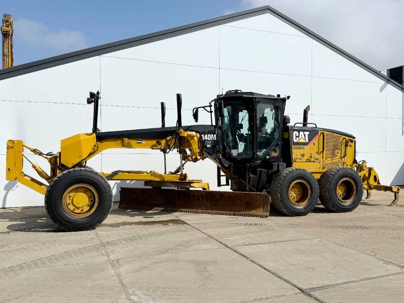 Cat 140M AWD 6x6 VHP Plus - Snowblade/ Ripper - Greideris: foto 1 Cat 140M AWD 6x6 VHP Plus - Snowblade/ Ripper - Greideris: foto 1