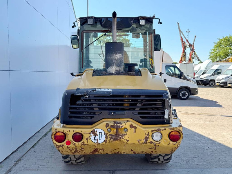 Cat 906H - Automatic Greasing / Quick Coupler - Ratinis krautuvas: foto 4 Cat 906H - Automatic Greasing / Quick Coupler - Ratinis krautuvas: foto 4