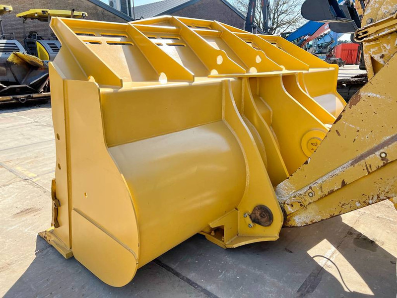 Cat 988K Bucket - New / Unused - Kaušas - Statybinė technika: foto 4 Cat 988K Bucket - New / Unused - Kaušas - Statybinė technika: foto 4