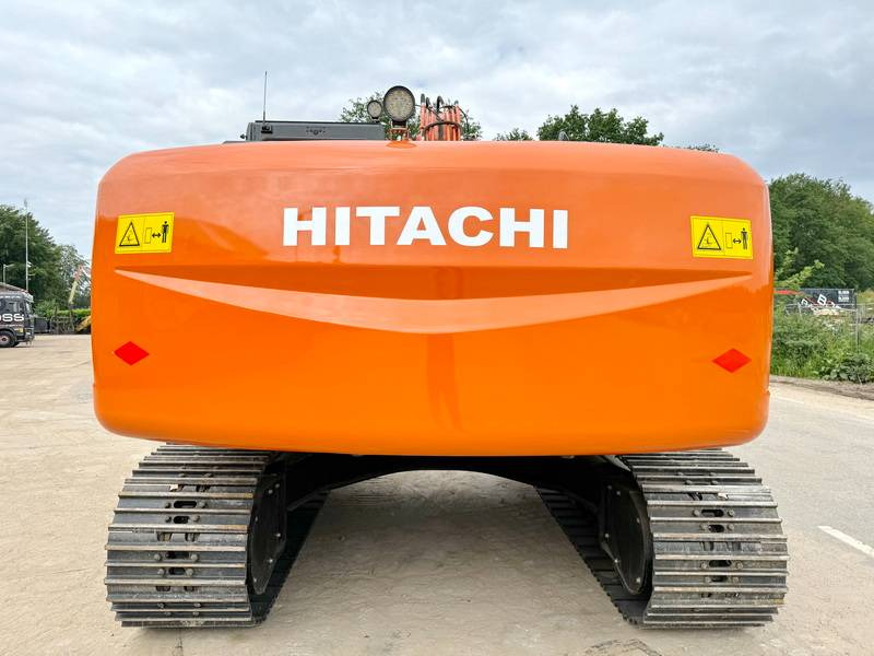 Hitachi ZX220LC-5G / 2025 ULTRA MODEL / ISUZU ENGINE - Vikšrinis ekskavatorius: foto 4 Hitachi ZX220LC-5G / 2025 ULTRA MODEL / ISUZU ENGINE - Vikšrinis ekskavatorius: foto 4