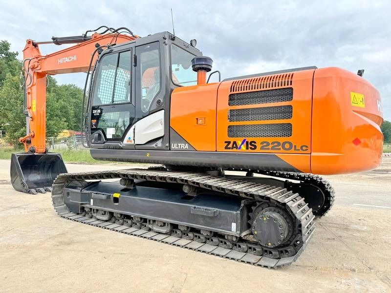Hitachi ZX220LC-5G / 2025 ULTRA MODEL / ISUZU ENGINE - Vikšrinis ekskavatorius: foto 3 Hitachi ZX220LC-5G / 2025 ULTRA MODEL / ISUZU ENGINE - Vikšrinis ekskavatorius: foto 3