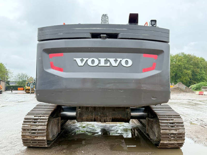 Volvo EC380EHR UHD - 24m / Hydr Undercarriage / Oilquick - Vikšrinis ekskavatorius: foto 3 Volvo EC380EHR UHD - 24m / Hydr Undercarriage / Oilquick - Vikšrinis ekskavatorius: foto 3