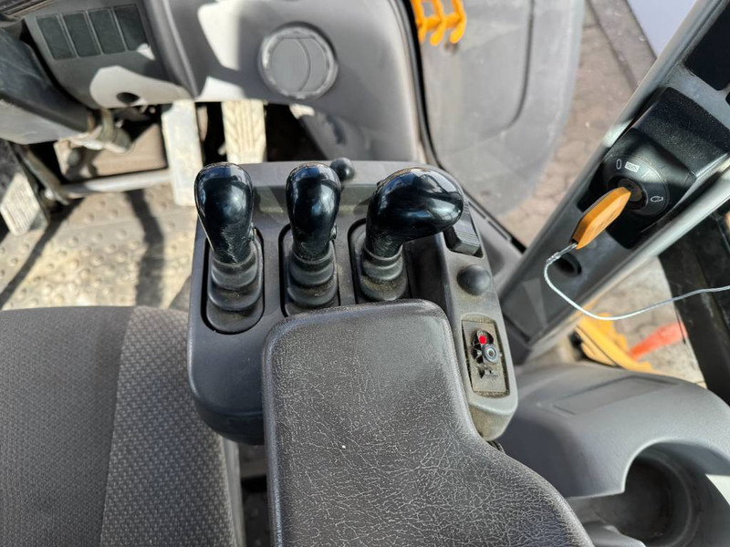 Ratinis krautuvas Volvo L120H - 3rd Function / Weight System: foto 10