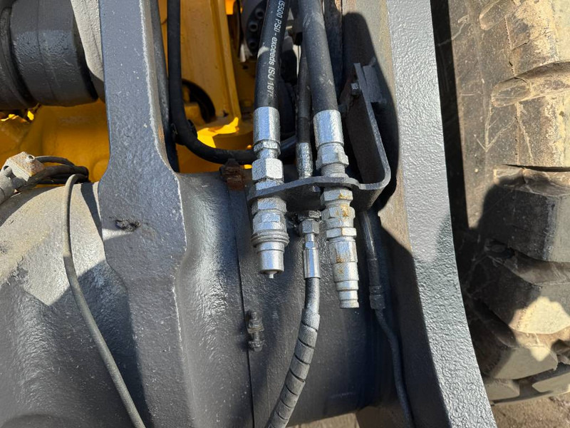 Ratinis krautuvas Volvo L120H - 3rd Function / Weight System: foto 17