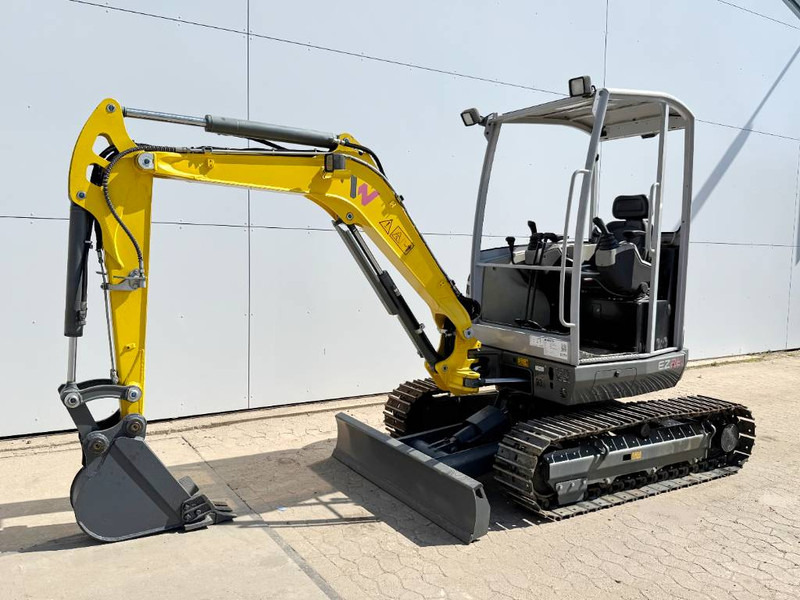WACKER NEUSON EZ26 Zero Tail - Hammer Lines / Trench Bucket - Mini ekskavatorius: foto 2 WACKER NEUSON EZ26 Zero Tail - Hammer Lines / Trench Bucket - Mini ekskavatorius: foto 2