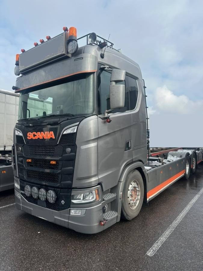 Scania S 590 - Konteineris-vežimus/ Sukeisti kūną sunkvežimis: foto 3 Scania S 590 - Konteineris-vežimus/ Sukeisti kūną sunkvežimis: foto 3