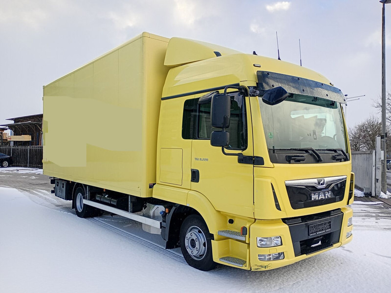 MAN Koffer 8.220 TGL Euro 6 2X Schlafplatz AHK - Furgonas sunkvežimis: foto 2 MAN Koffer 8.220 TGL Euro 6 2X Schlafplatz AHK - Furgonas sunkvežimis: foto 2