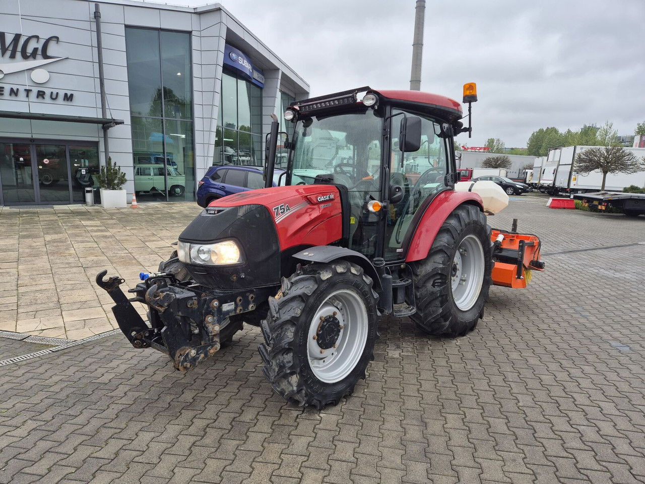 Case IH Farmall 75 / 2022 / Only 1853 MTH / Sweeper + Plow Extra / 1 OWN - Traktorius: foto 3 Case IH Farmall 75 / 2022 / Only 1853 MTH / Sweeper + Plow Extra / 1 OWN - Traktorius: foto 3