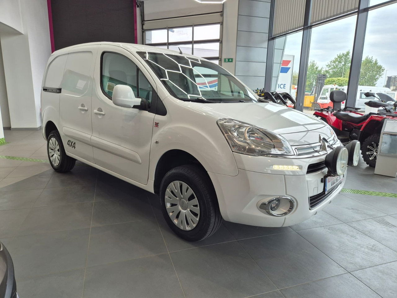Citroën Berlingo 1.6 HDI 4X4 / Facelift / LOW KM / Serviced - Mažas furgonas: foto 5 Citroën Berlingo 1.6 HDI 4X4 / Facelift / LOW KM / Serviced - Mažas furgonas: foto 5