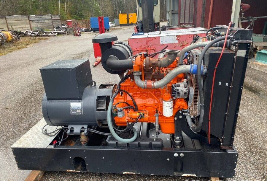 Diversen ECP34 2S4 - Iveco Engine,126kVA,New oils, filters, Mecc Alte ECP34 2S4 - Elektrinis generatorius: foto 3 Diversen ECP34 2S4 - Iveco Engine,126kVA,New oils, filters, Mecc Alte ECP34 2S4 - Elektrinis generatorius: foto 3