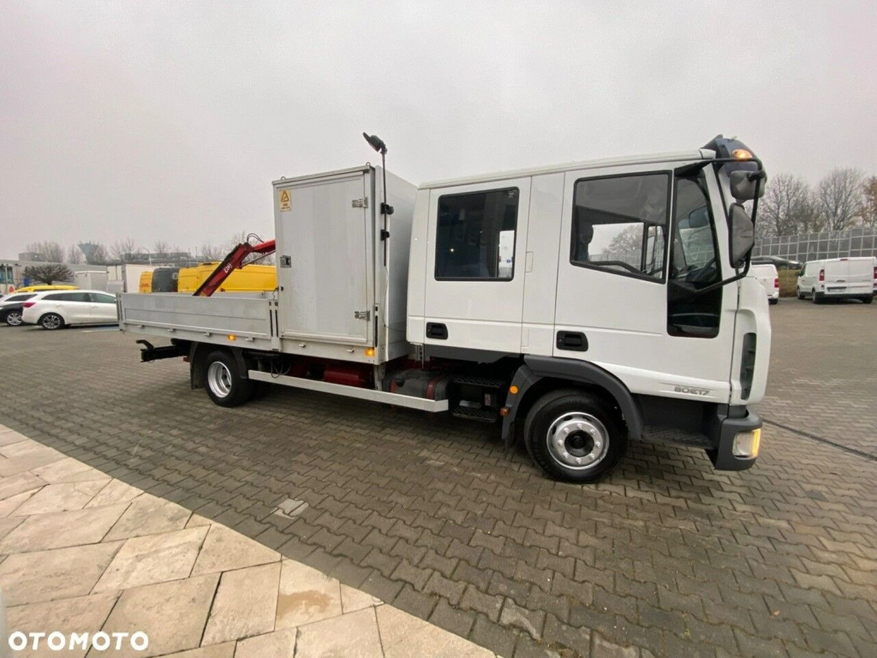 Iveco Eurocargo ML80E17 / HDS HMF / 1 Owner / Doka Iveco Eurocargo ML80E17 / HDS HMF / 1 Owner / Doka - Platforminis/ Bortinis sunkvežimis, Sunkvežimis su kranu: foto 3 Iveco Eurocargo ML80E17 / HDS HMF / 1 Owner / Doka Iveco Eurocargo ML80E17 / HDS HMF / 1 Owner / Doka - Platforminis/ Bortinis sunkvežimis, Sunkvežimis su kranu: foto 3