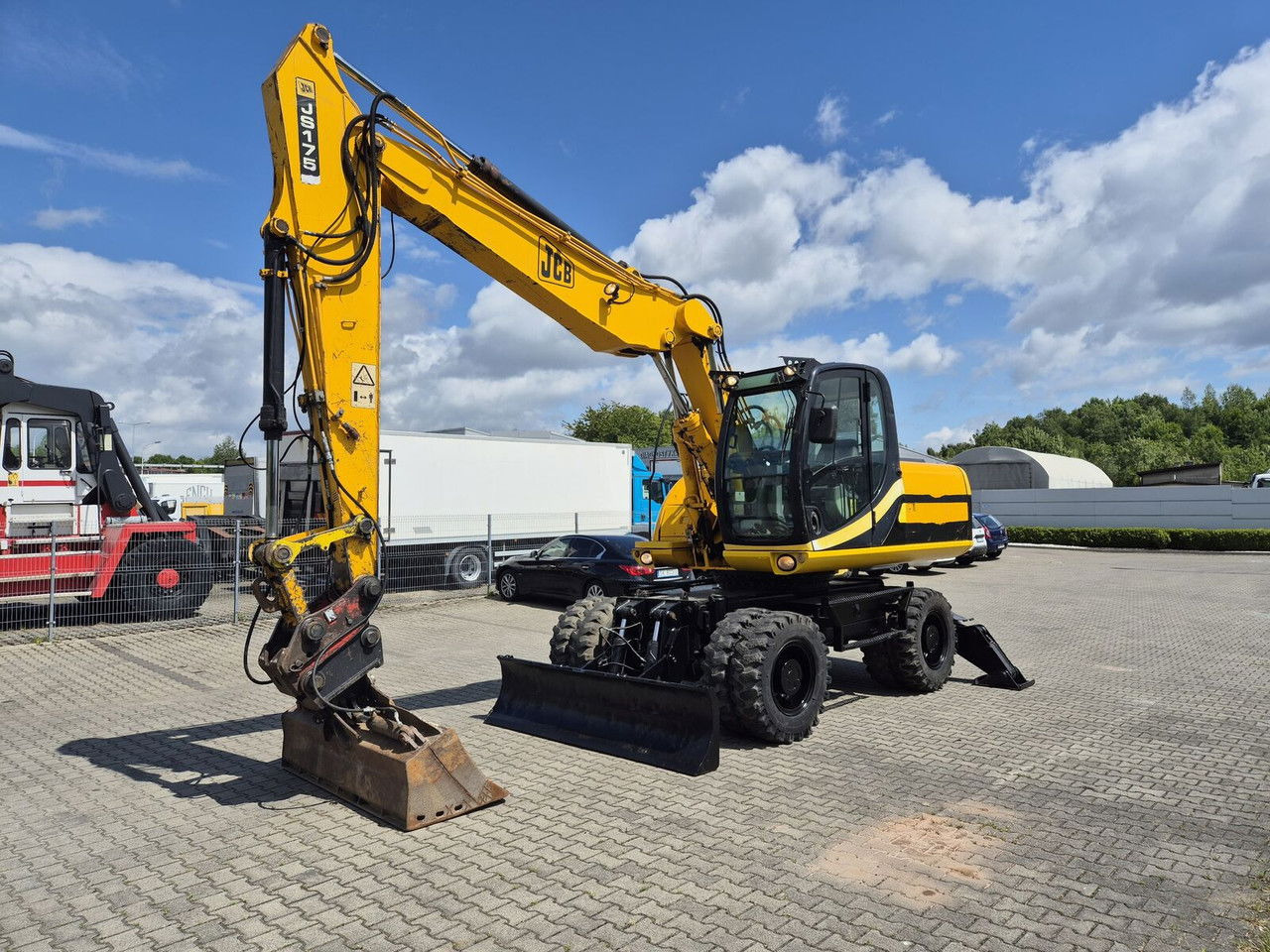 JCB JS 175 W / NEW Tire / 1 Owner / Serviced - Ratinis ekskavatorius: foto 4 JCB JS 175 W / NEW Tire / 1 Owner / Serviced - Ratinis ekskavatorius: foto 4