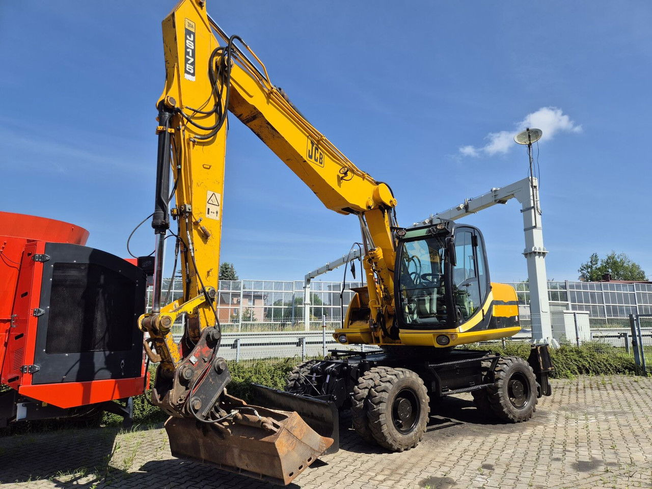 JCB JS 175 W / NEW Tire / 1 Owner / Serviced - Ratinis ekskavatorius: foto 1 JCB JS 175 W / NEW Tire / 1 Owner / Serviced - Ratinis ekskavatorius: foto 1