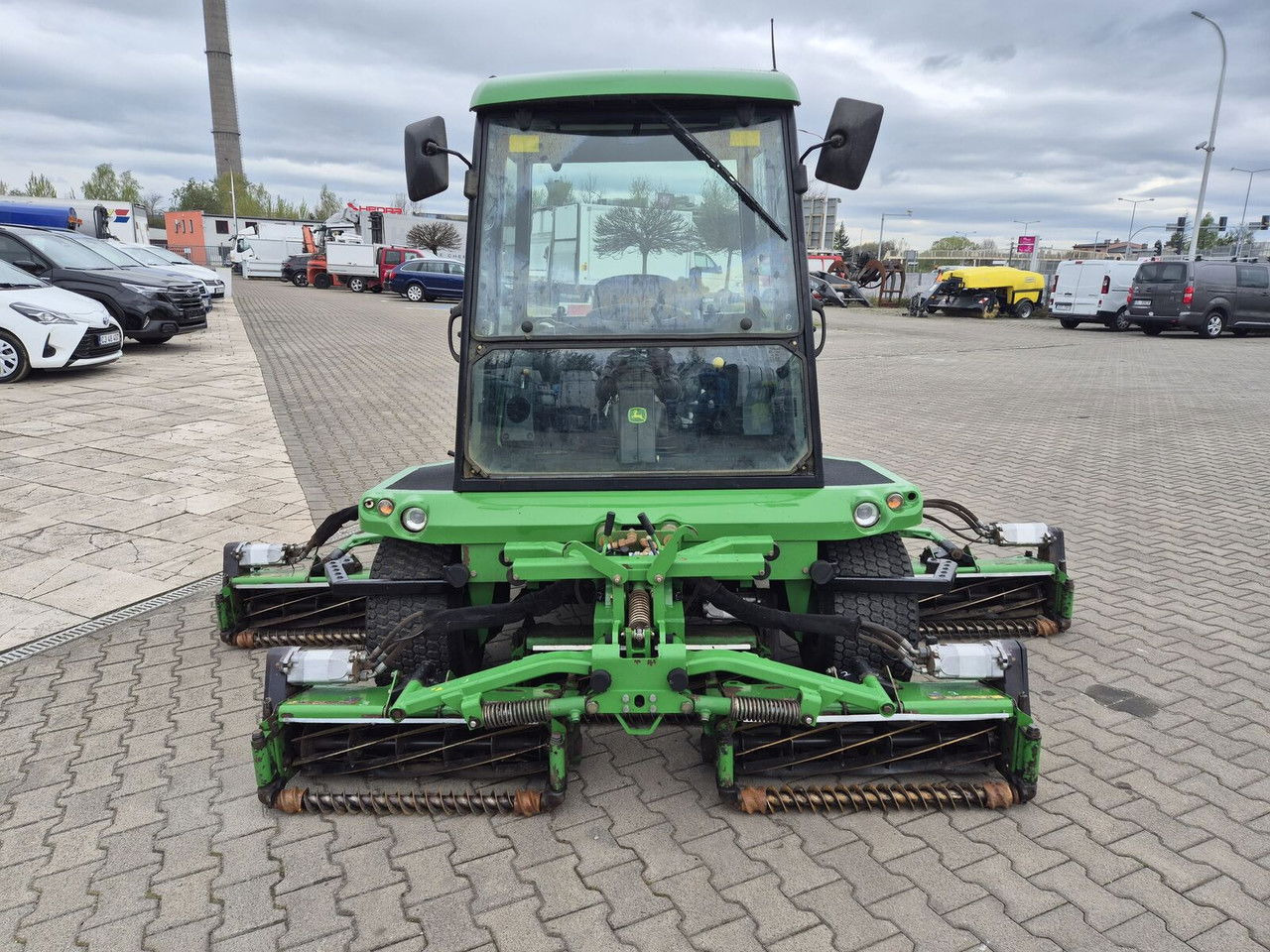 John Deere 1905 4WD / 2010 / Serviced / Cabin - Vejapjovė: foto 3 John Deere 1905 4WD / 2010 / Serviced / Cabin - Vejapjovė: foto 3