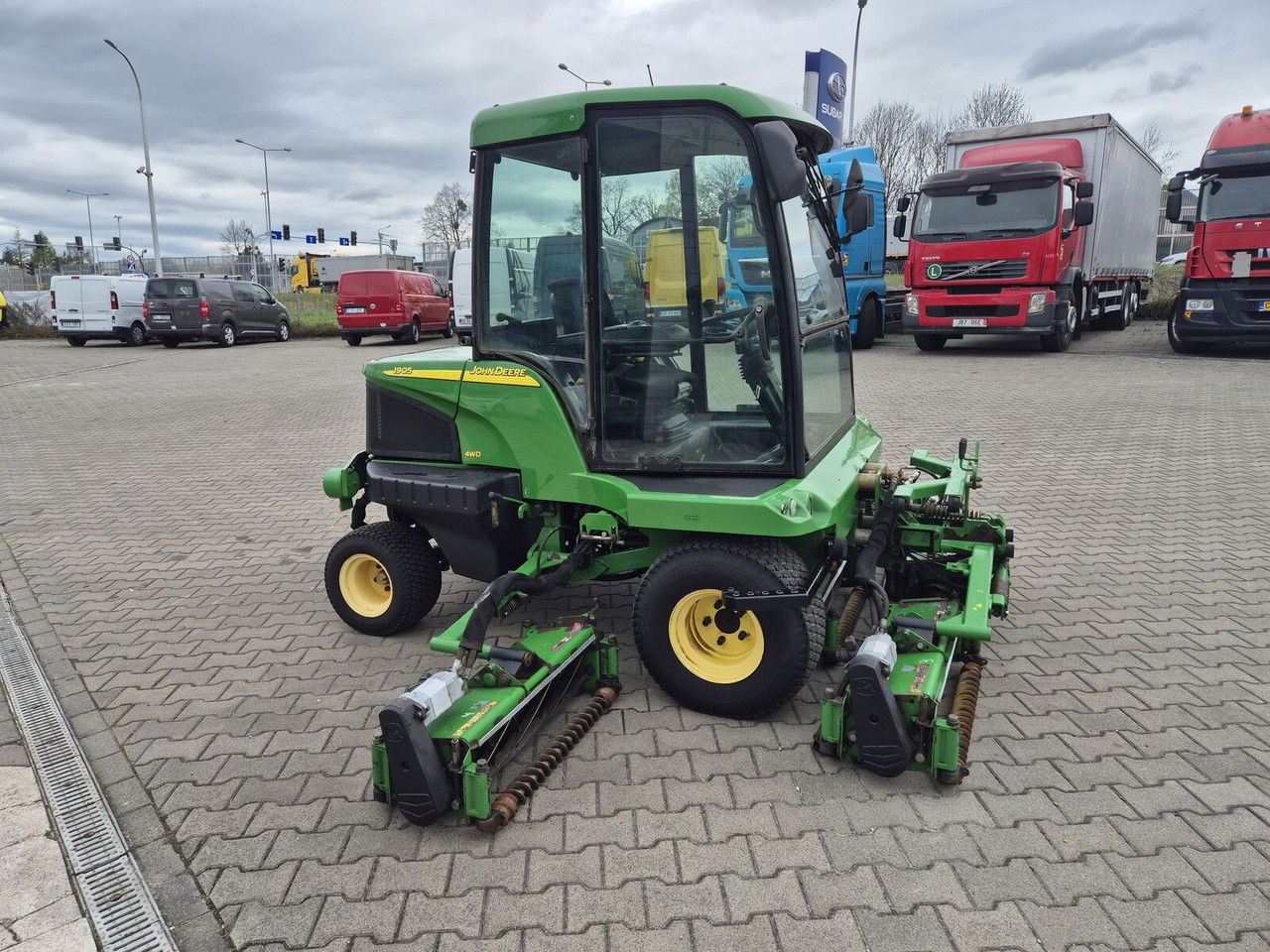 John Deere 1905 4WD / 2010 / Serviced / Cabin - Vejapjovė: foto 5 John Deere 1905 4WD / 2010 / Serviced / Cabin - Vejapjovė: foto 5