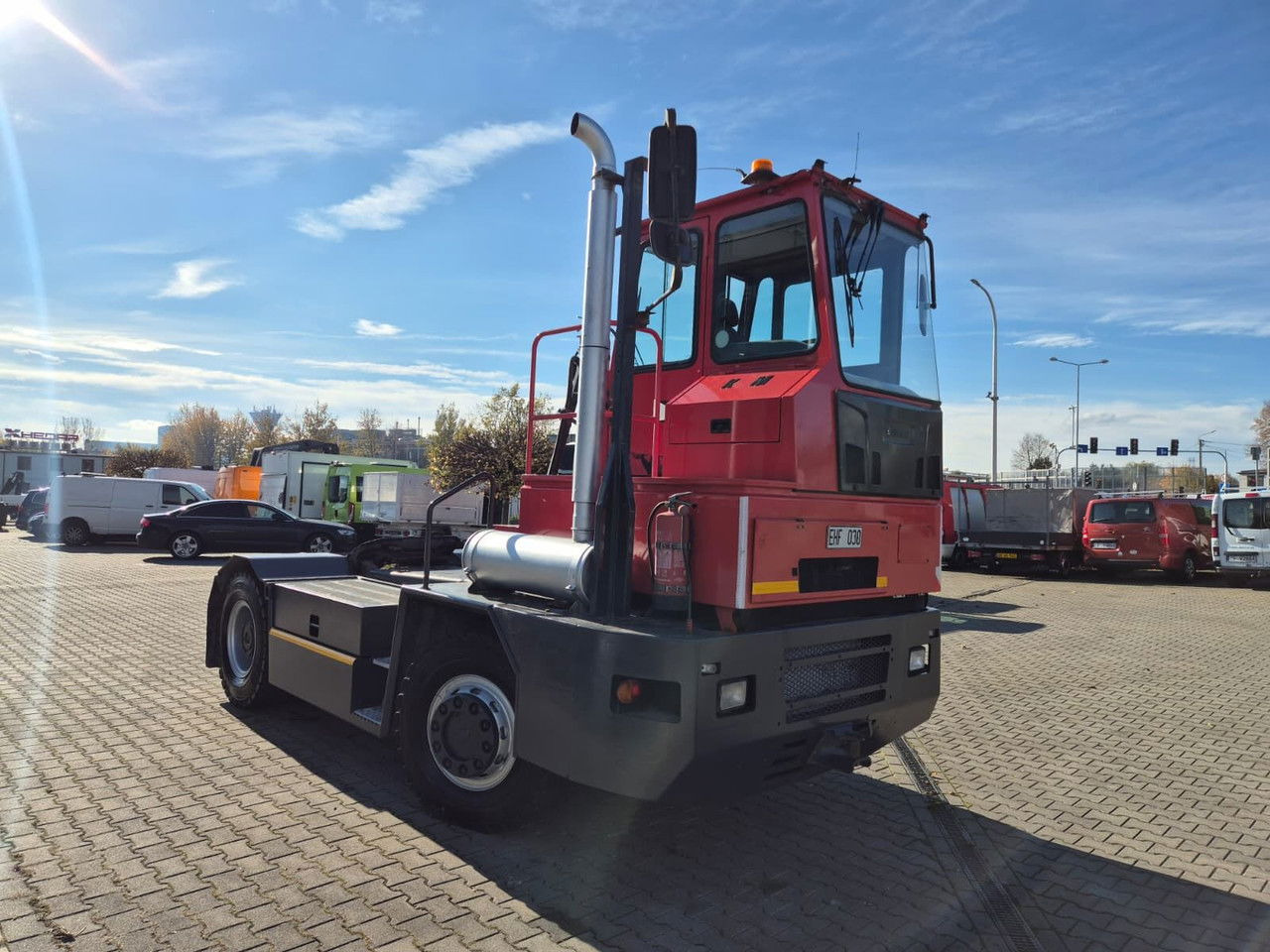 Kalmar TR618i / 1 Owner / LOW KM / Works Great / NEW Tire S - Terminalų vilkikas: foto 5 Kalmar TR618i / 1 Owner / LOW KM / Works Great / NEW Tire S - Terminalų vilkikas: foto 5