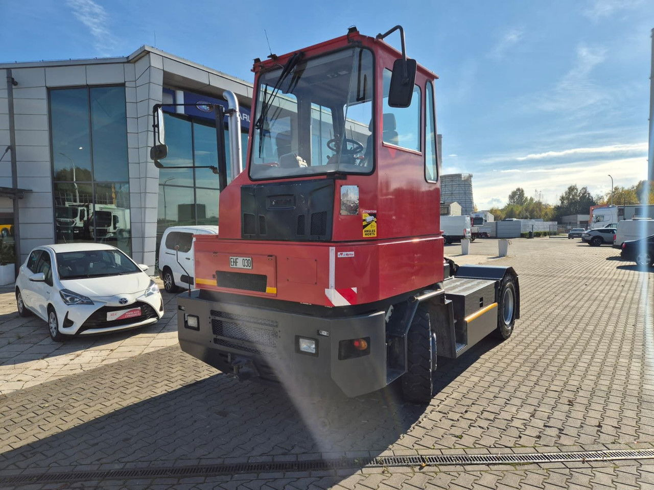 Kalmar TR618i / 1 Owner / LOW KM / Works Great / NEW Tire S - Terminalų vilkikas: foto 2 Kalmar TR618i / 1 Owner / LOW KM / Works Great / NEW Tire S - Terminalų vilkikas: foto 2
