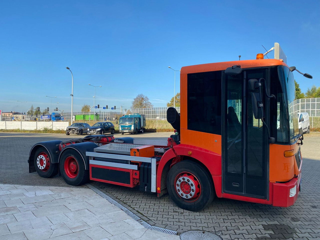 MERCEDES-BENZ Mercedes-Benz Eqonic 2628 - 1 Owner - Euro6 - LOW KM - Važiuoklės sunkvežimis: foto 3 MERCEDES-BENZ Mercedes-Benz Eqonic 2628 - 1 Owner - Euro6 - LOW KM - Važiuoklės sunkvežimis: foto 3