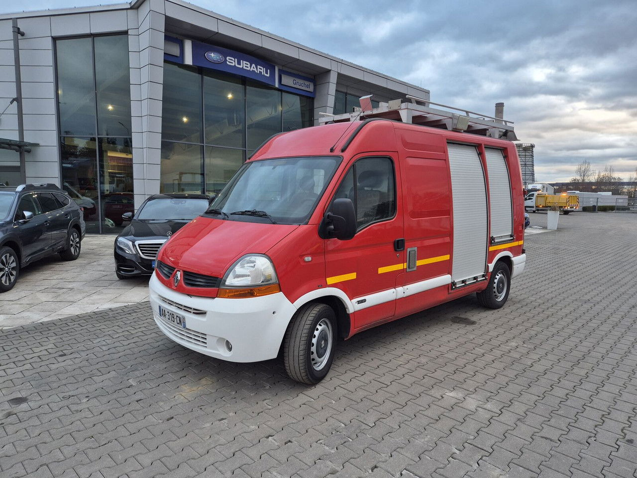Renault Master 2.5 DCi / Only 25TKM / Like NEW / WE Have 3 THE Same - Gaisrinė mašina: foto 1 Renault Master 2.5 DCi / Only 25TKM / Like NEW / WE Have 3 THE Same - Gaisrinė mašina: foto 1