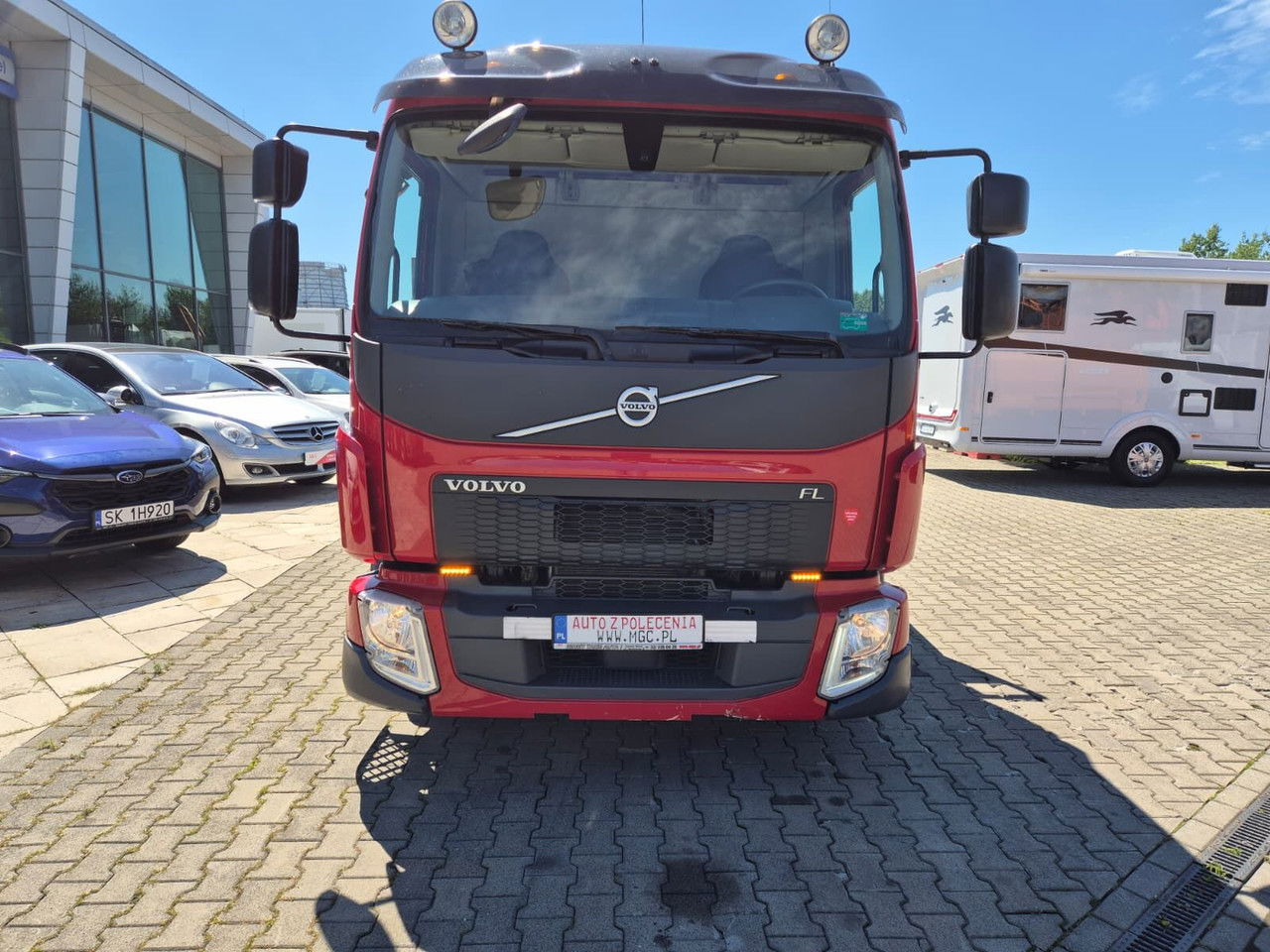 Volvo FL 210 1 Owner / LOW KM / Fassi - Platforminis/ Bortinis sunkvežimis, Sunkvežimis su kranu: foto 3 Volvo FL 210 1 Owner / LOW KM / Fassi - Platforminis/ Bortinis sunkvežimis, Sunkvežimis su kranu: foto 3