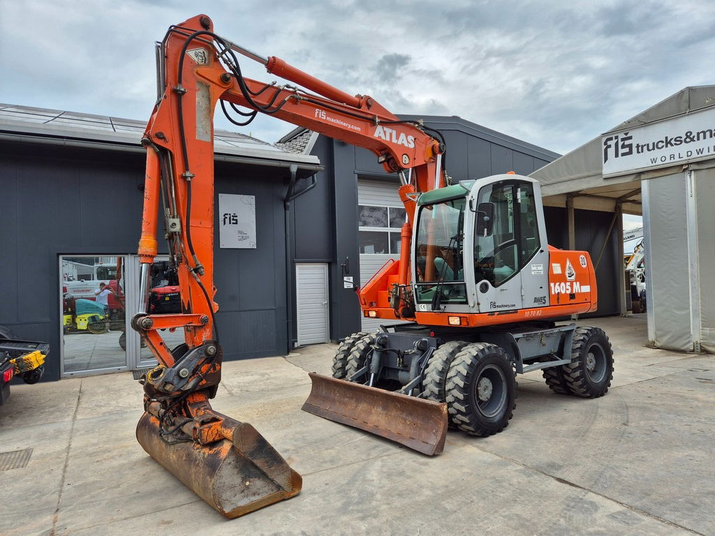 Atlas 1605 - 2005 Year - 2X Buckets - Ratinis ekskavatorius: foto 1 Atlas 1605 - 2005 Year - 2X Buckets - Ratinis ekskavatorius: foto 1