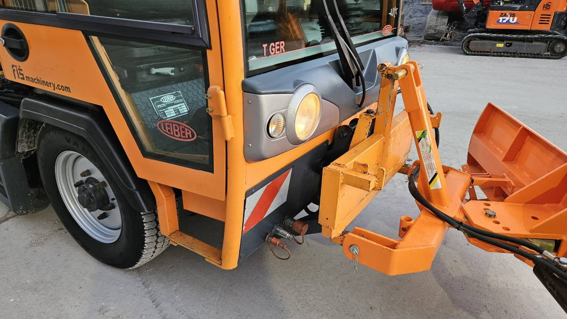 Diversen Tiger 4x4 tipper + snow plate - Savivartis sunkvežimis: foto 4 Diversen Tiger 4x4 tipper + snow plate - Savivartis sunkvežimis: foto 4